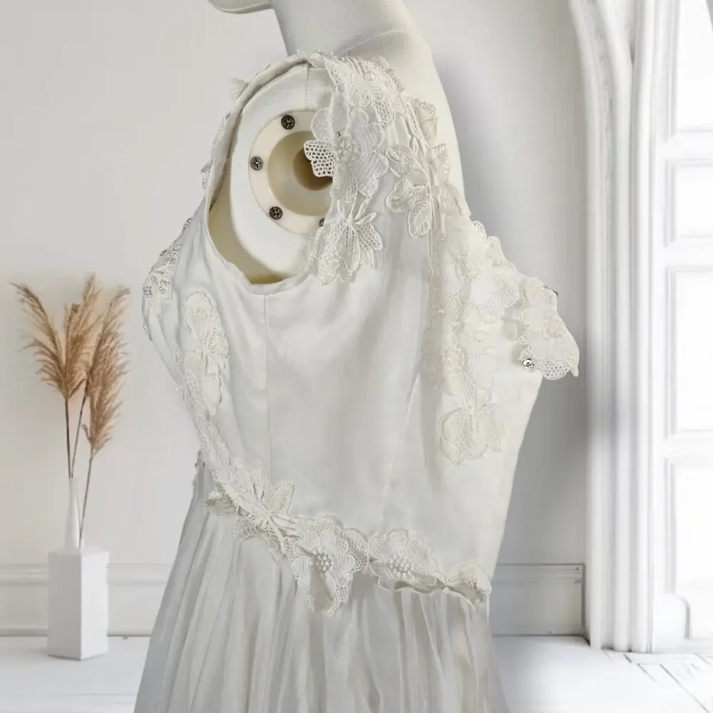 Vintage 60s Aida Bridal California Lace Beaded Wedding Gown Chiffon Size 2